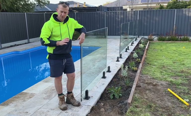 A Glass Railing Around Your Pool 